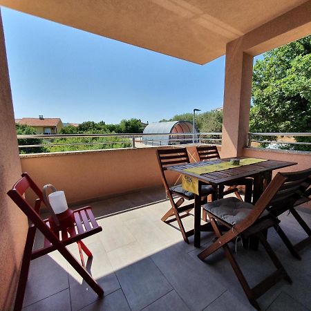 Teo Appartement Čižići Buitenkant foto