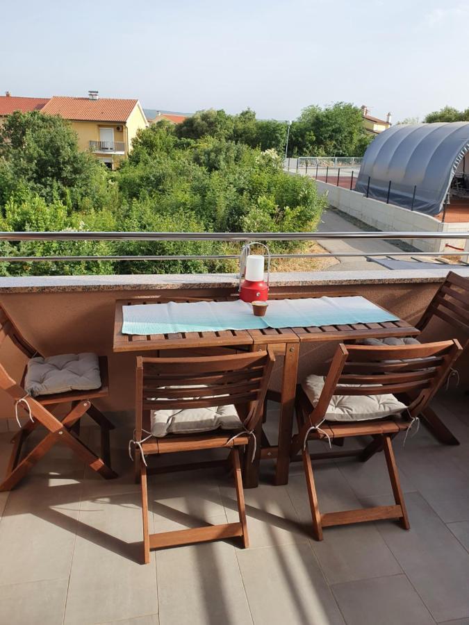 Teo Appartement Čižići Buitenkant foto