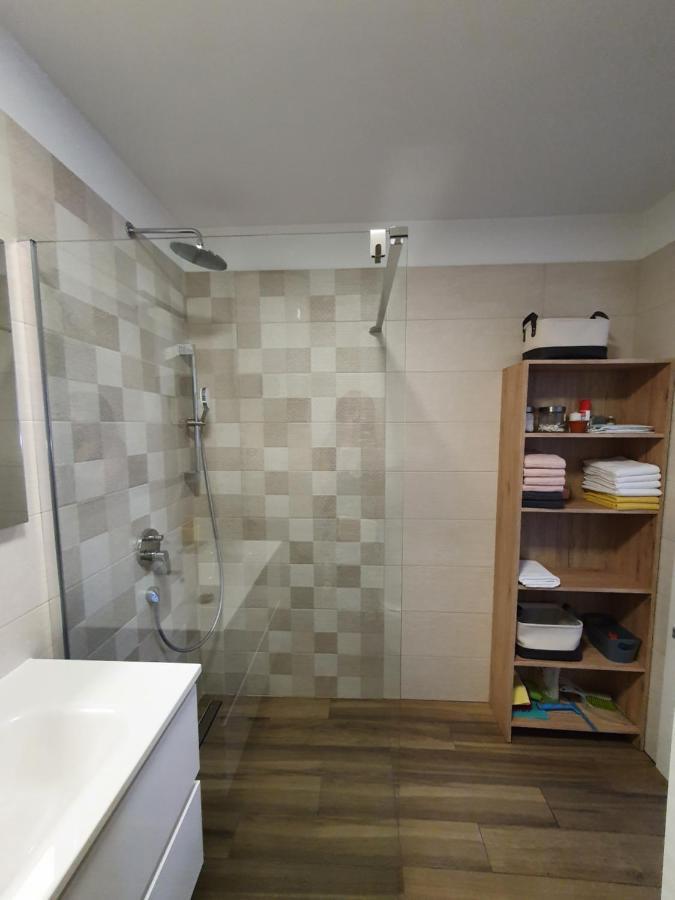 Teo Appartement Čižići Buitenkant foto