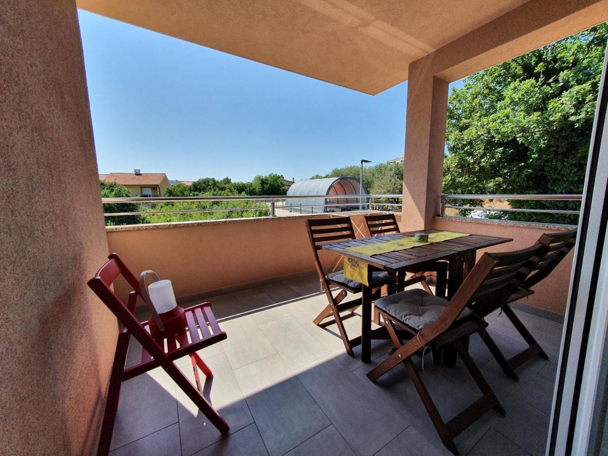 Teo Appartement Čižići Buitenkant foto